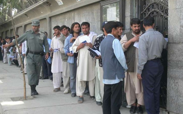 Afgani che cercano lavoro in Iran